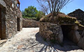 Casas De Xisto, Branda Da Aveleira